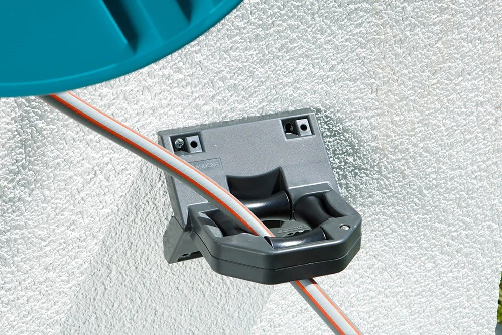 Gardena Classic Wall-Mounted Hose Reel W/ Hose Guide - 2650 6 Gardena Classic Wall-Mounted Hose Reel W/ Hose Guide - 2650 - Image 4