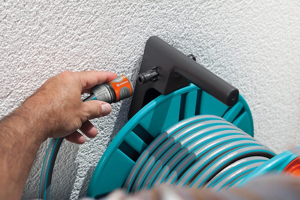 Gardena Classic Wall-Mounted Hose Reel W/ Hose Guide - 2650 7 Gardena Classic Wall-Mounted Hose Reel W/ Hose Guide - 2650 - Image 5