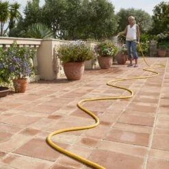 Hozelock Superhoze 30m Expanding Hose - 8230 -Irrigation Tool Store hozelock hose hozelock superhoze 30m expanding hose 8230 31940631330982