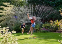 Hozelock Rectangular Sprinkler Plus 220M² M -Irrigation Tool Store hozelock rectangular sprinkler plus 220m m 36173530071206