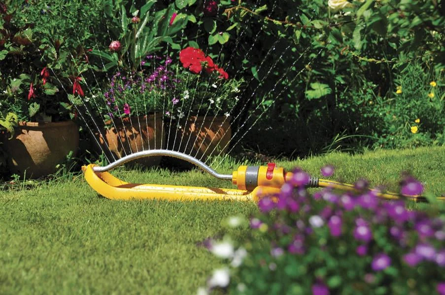 Hozelock Rectangular Sprinkler Plus - 2975 4 Hozelock Rectangular Sprinkler Plus - 2975 - Image 2