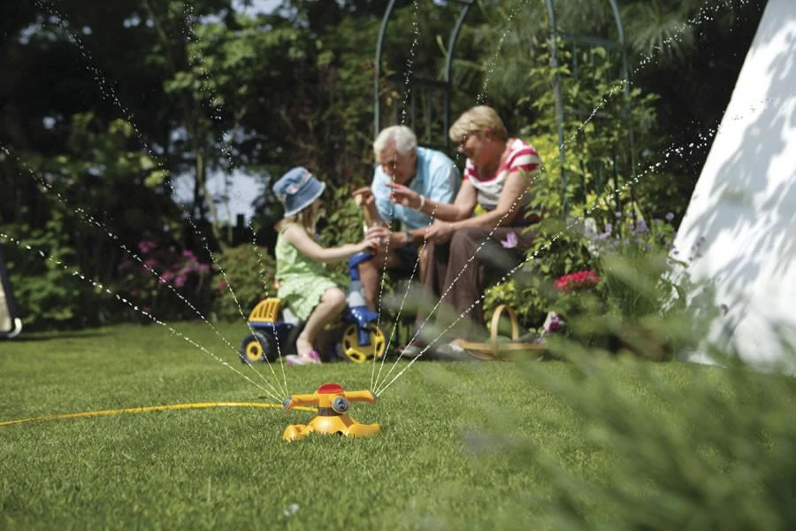 Hozelock Round Sprinkler Plus - 2520 4 Hozelock Round Sprinkler Plus - 2520 - Image 2