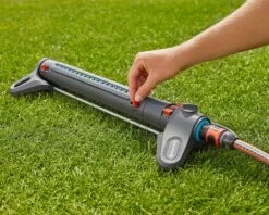 Gardena Aquazoom L 350 M² Oscillating Sprinkler - 18714 -Irrigation Tool Store lawn sprinklers gardena aquazoom l 350 m oscillating sprinkler 18714 35441623171238